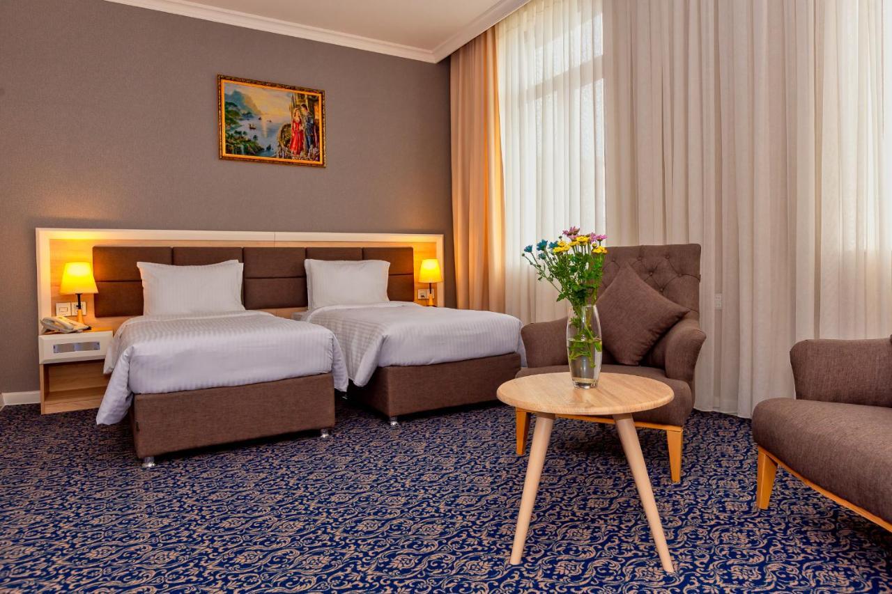Golden City Hotel Baku Exterior photo